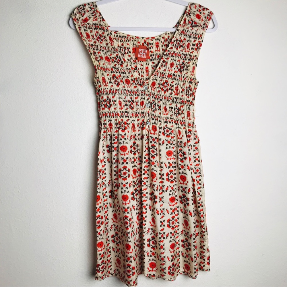 Free People 100% SILK dress floral ruched Sz 6 B5
